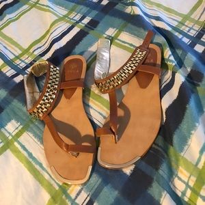 Insola Sandles GOLD AND TAN